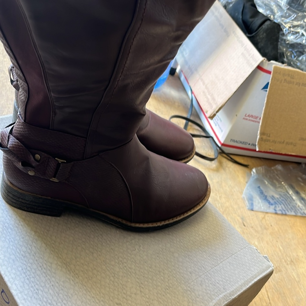 6 1/2 W Women's Tall Leather Boots - Burgundy - Picture 11 of 11